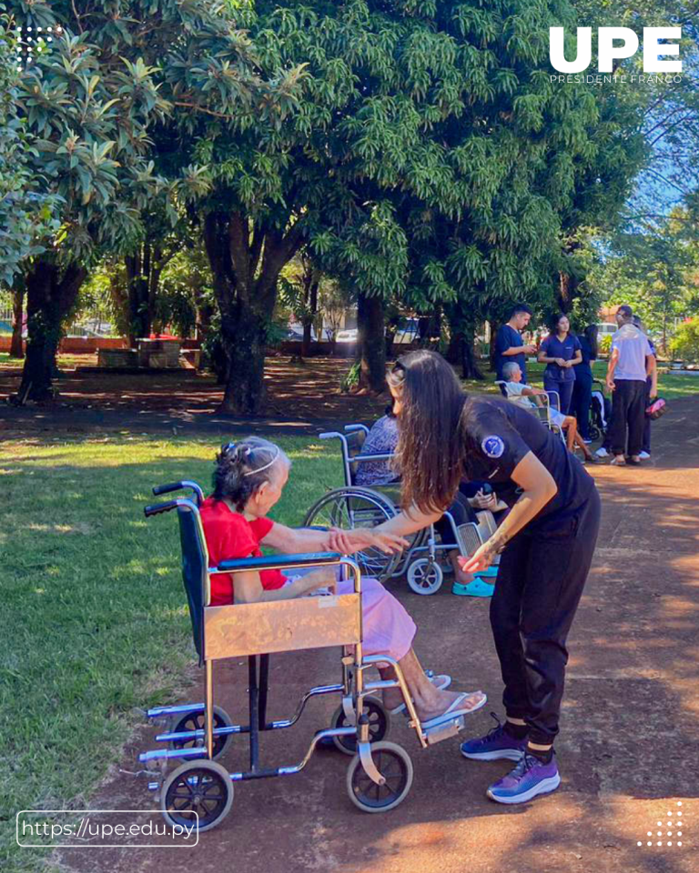 Práctica Clínica en el Hogar San Agustín - Carrera de Kinesiología y Fisioterapia